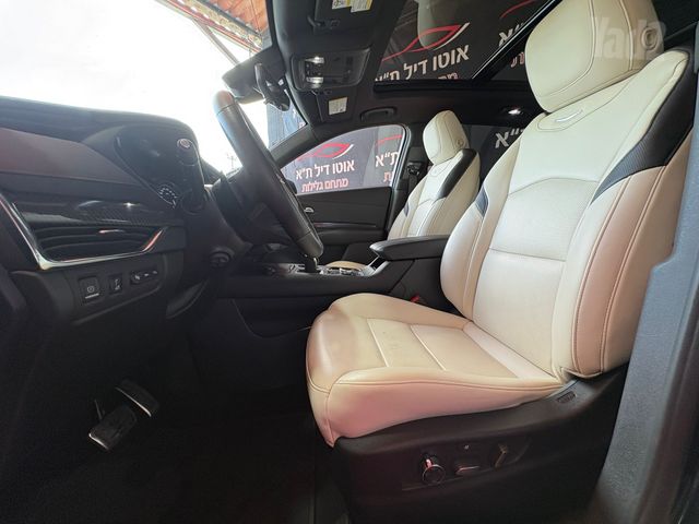 קאדילק XT4