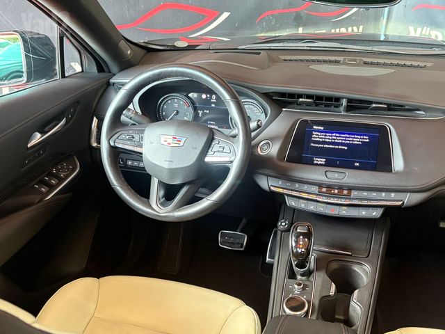 קאדילק XT4