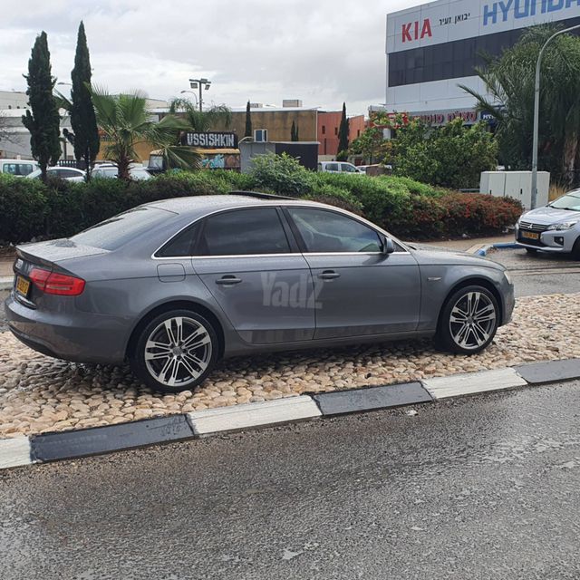 אאודי A4