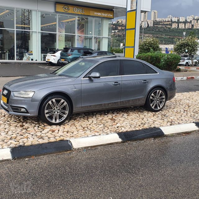 אאודי A4