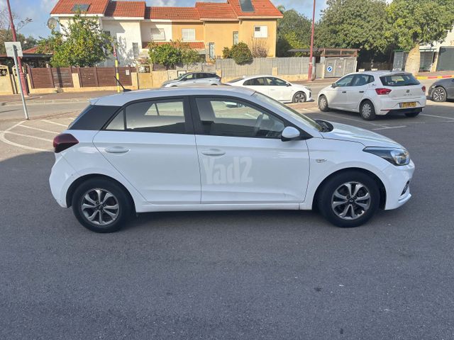 יונדאי i20