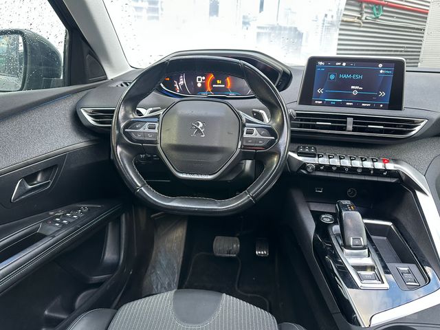 פיג'ו 3008