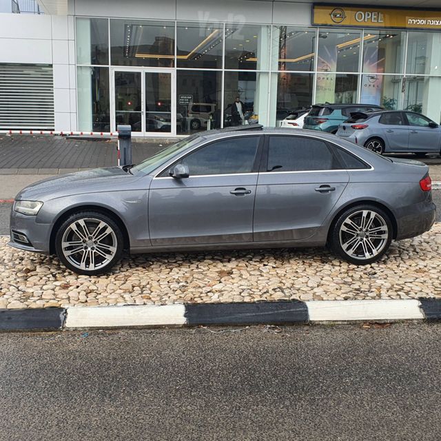 אאודי A4