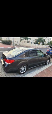 מודעת רכב סובארו B4/לגאסי