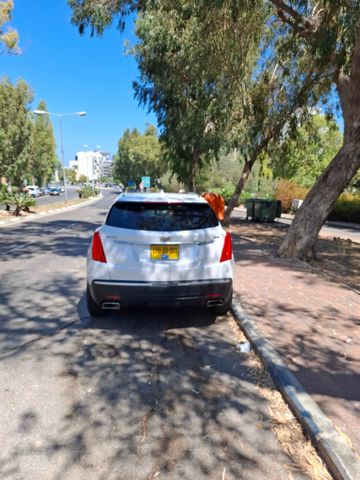 קאדילק XT5
