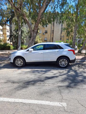 קאדילק XT5