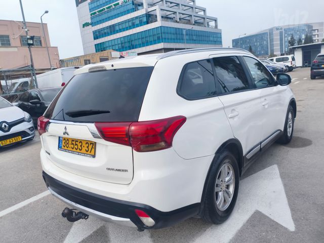מיצובישי אאוטלנדר