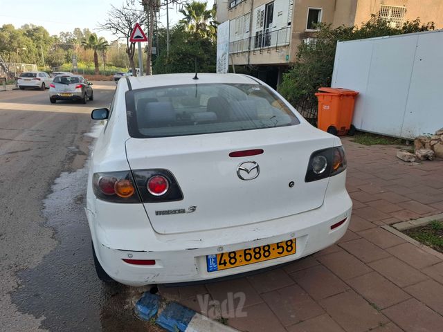 מודעת רכב מאזדה 3