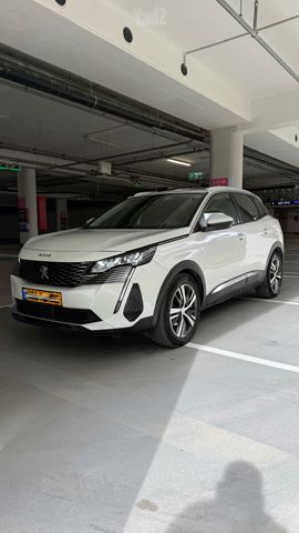 פיג'ו 3008
