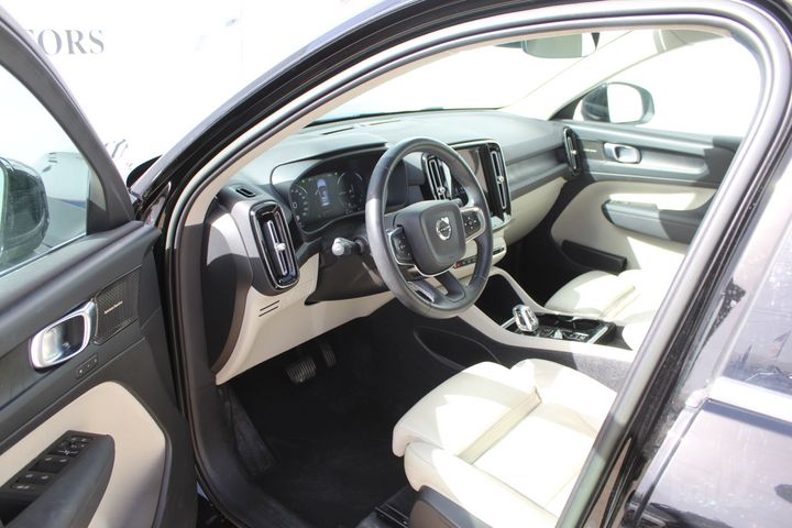 וולוו XC40