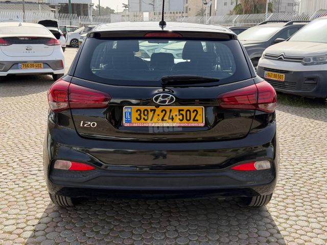 יונדאי i20