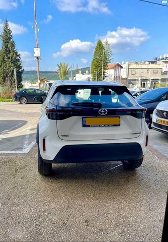 טויוטה יאריס קרוס
