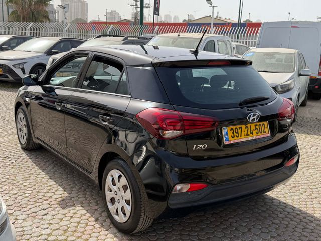 יונדאי i20