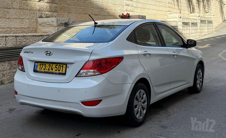 יונדאי אקסנט i25