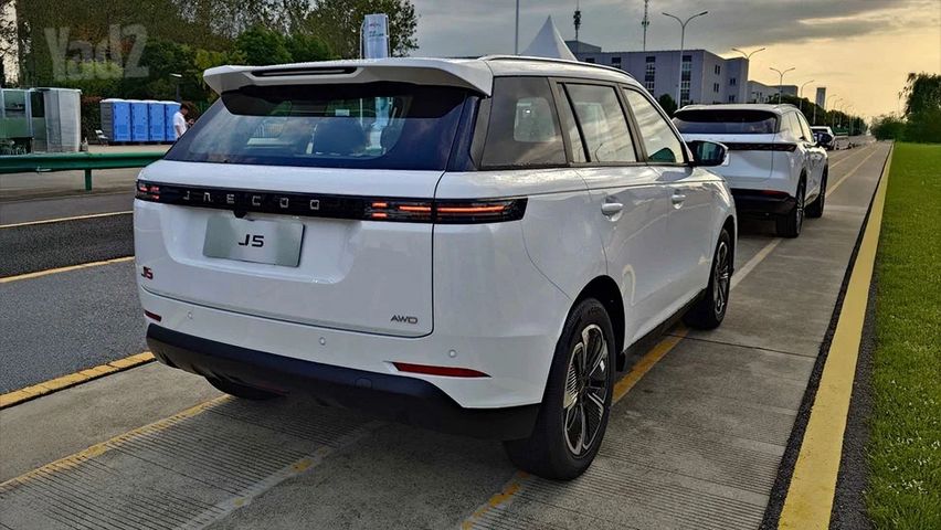 ג'אקו J5