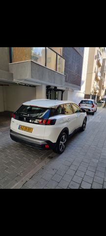 פיג'ו 3008