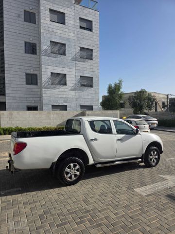 מודעת רכב מיצובישי טרייטון / L200 2
