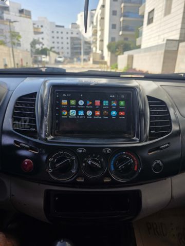 מיצובישי טרייטון / L200
