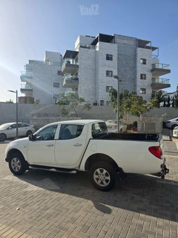 מודעת רכב מיצובישי טרייטון / L200