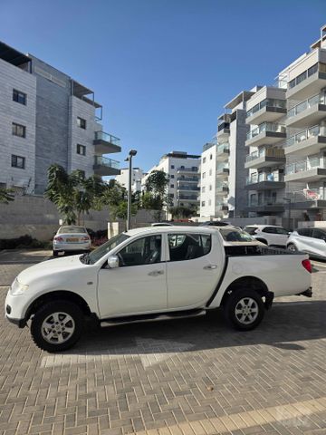 מודעת רכב מיצובישי טרייטון / L200 1