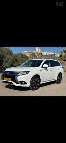 מיצובישי אאוטלנדר