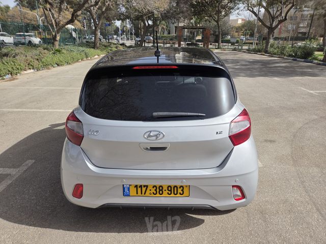 יונדאי i10