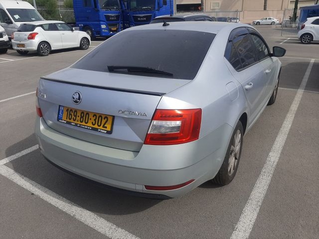 סקודה אוקטביה