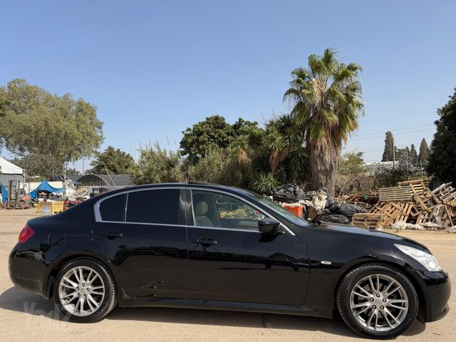 אינפיניטי G37