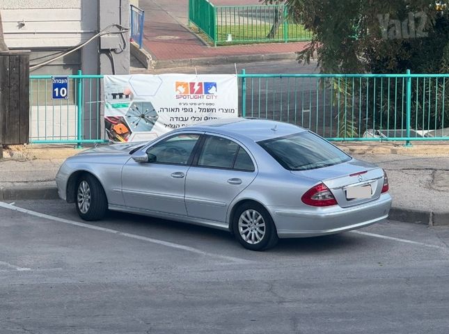 מודעת רכב מרצדס-בנץ E-class