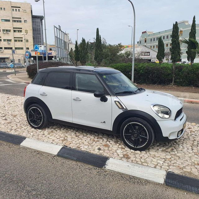 מודעת רכב מיני קאנטרימן