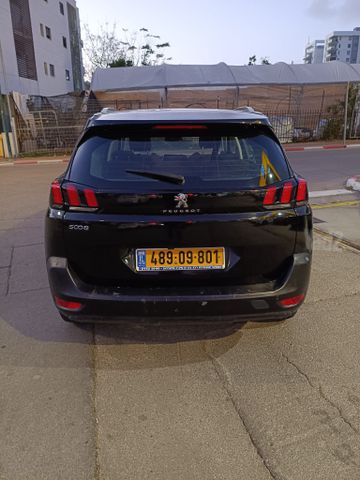 פיג'ו 5008