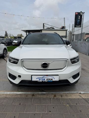 מודעת רכב וולוו XC40 1