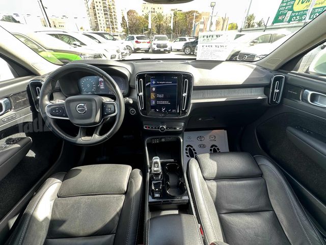 וולוו XC40
