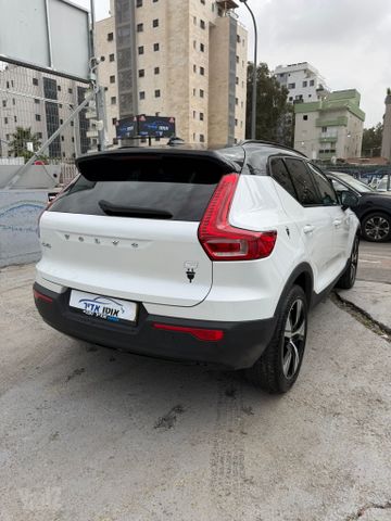 וולוו XC40