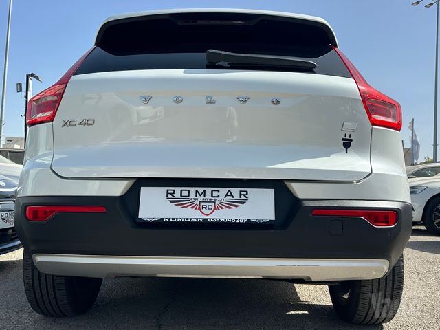 וולוו XC40