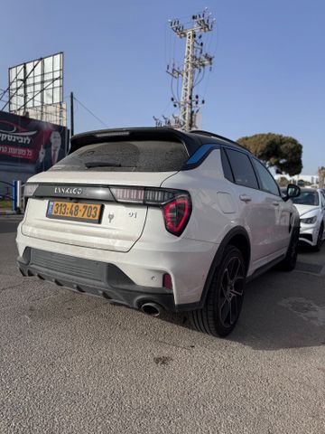 לינק אנד קו 01