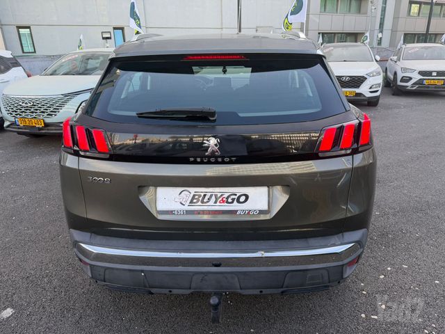 פיג'ו 3008