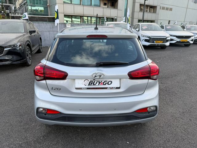 יונדאי i20