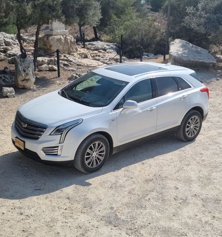 קאדילק XT5