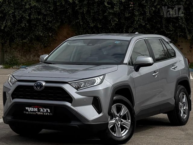 מודעת רכב טויוטה RAV4