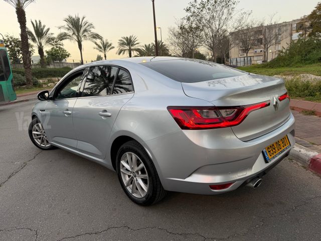 רנו מגאן