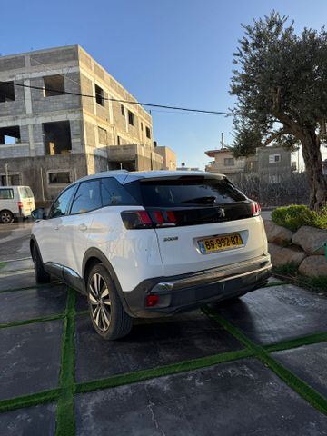פיג'ו 3008