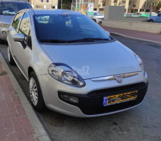 מודעת רכב פיאט פונטו