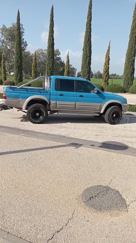 מיצובישי טרייטון / L200