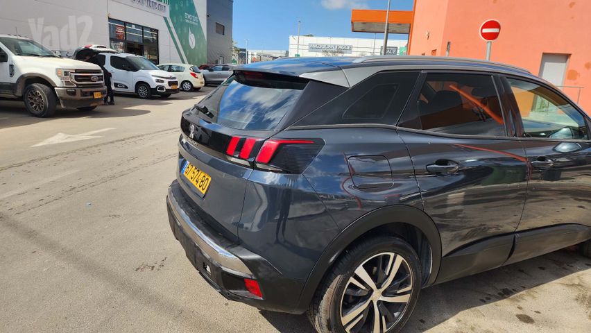 פיג'ו 3008
