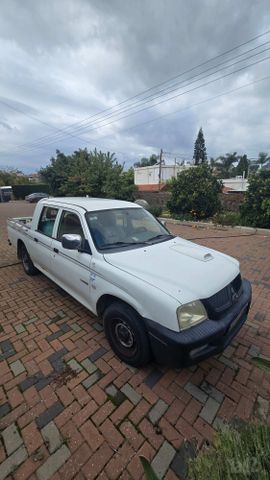 מיצובישי טרייטון / L200
