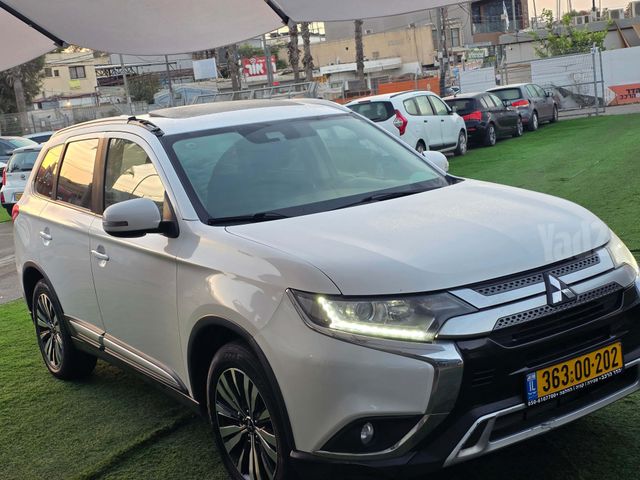 מודעת רכב מיצובישי אאוטלנדר