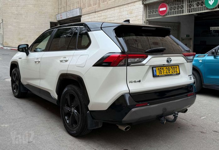 טויוטה RAV4