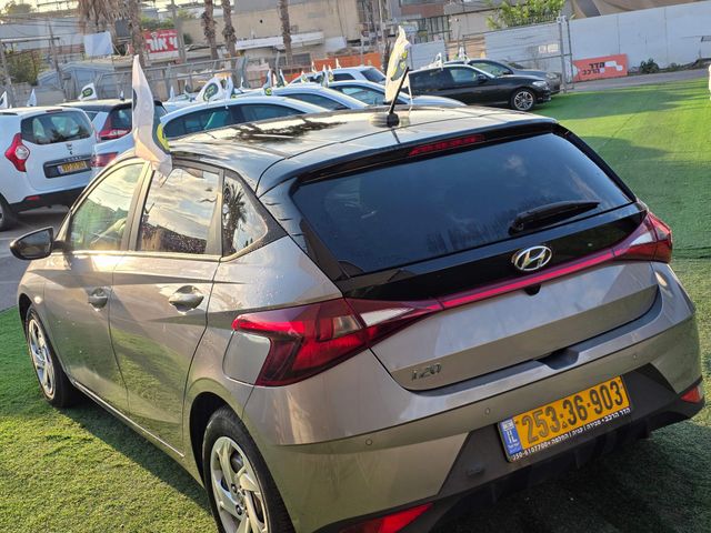 יונדאי i20