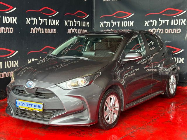 טויוטה יאריס